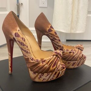 Christian Louboutin peep toe 105MM platform heel